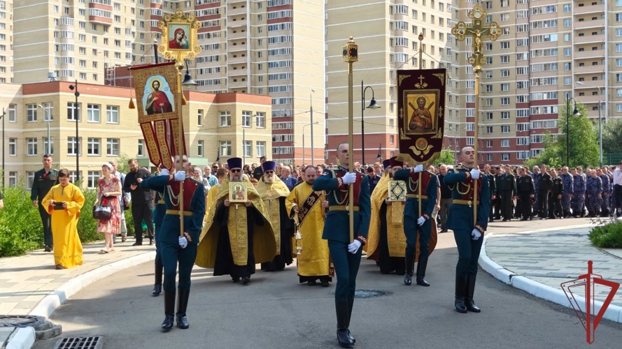 В День Крещения Руси в Князь-Владимирском храме – Главном храме Росгвардии состоялся праздничный молебен с крестным ходом