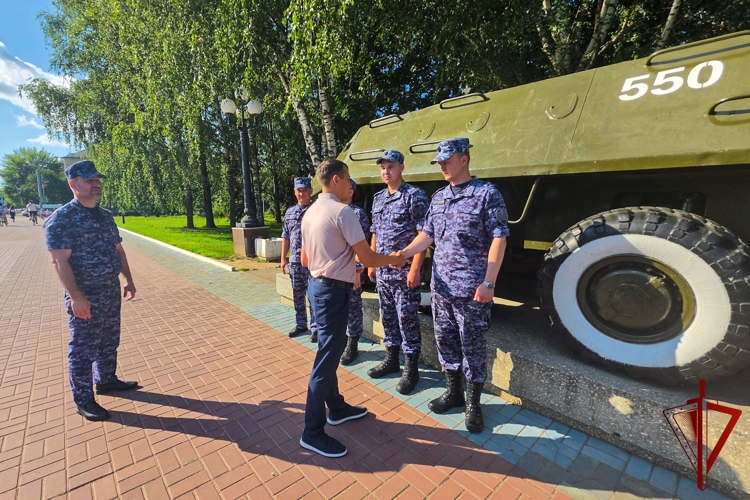 Росгвардейцы отреставрировали выставочную военную технику в Центральном парке Йошкар-Олы (видео)