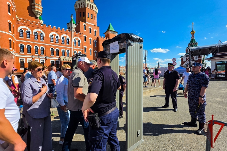 При содействии Росгвардии обеспечена безопасность праздничных мероприятий в Йошкар-Оле 