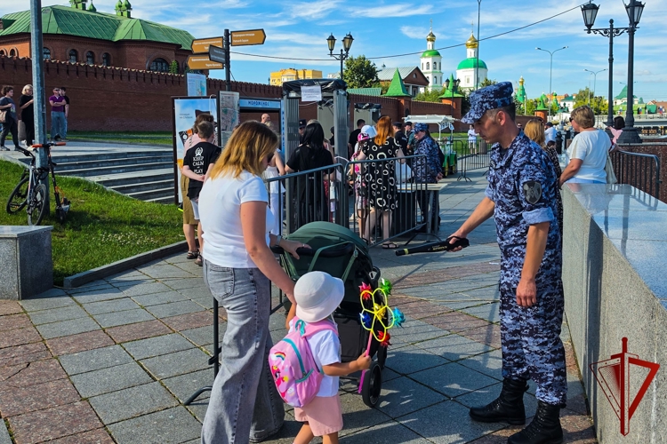 При содействии Росгвардии обеспечена безопасность праздничных мероприятий в Йошкар-Оле 