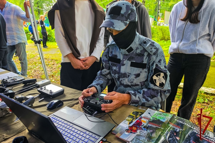 Росгвардейцы проводят профориентационную работу с молодежью Марий Эл