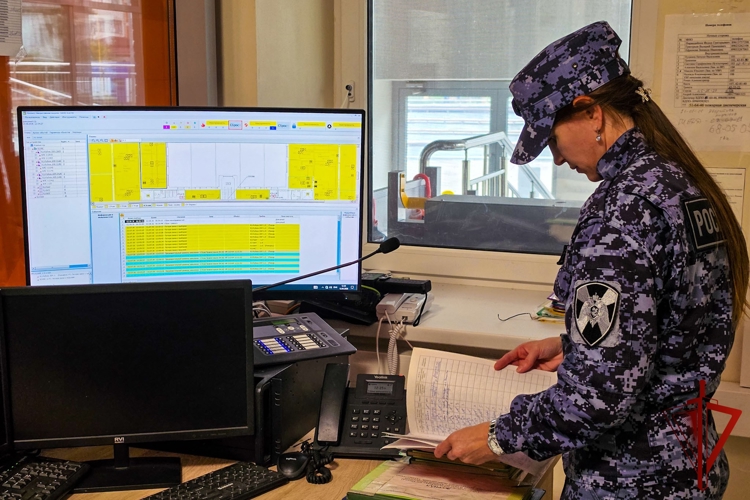 Росгвардейцы приняли участие в комиссионной проверке готовности образовательных учреждений к новому учебному году в Марий Эл  (видео)