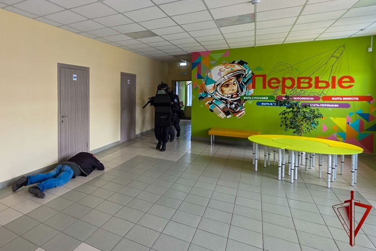 В Марий Эл росгвардейцы приняли участие во всероссийских антитеррористических учениях на объектах образования