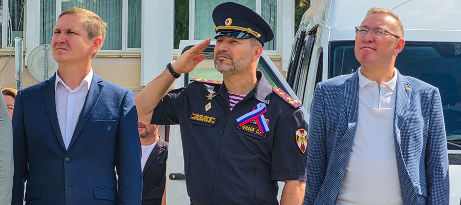 Начальник Управления Росгвардии по Республике Марий Эл принял участие в торжественном мероприятии, посвящённом Дню Государственного флага Российской Федерации