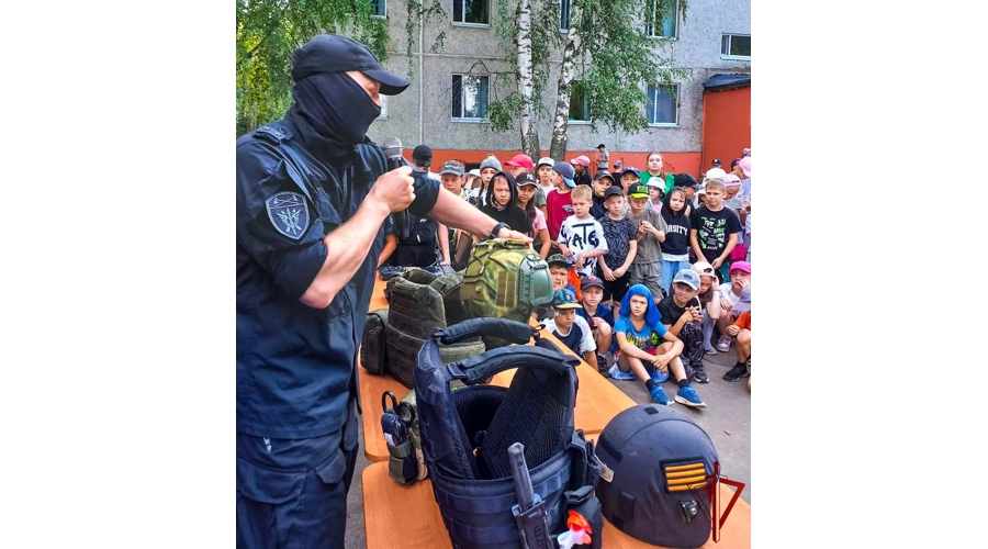 В детском оздоровительном лагере «Лесная сказка» Республики Марий Эл прошла акция «Каникулы с Росгвардией»