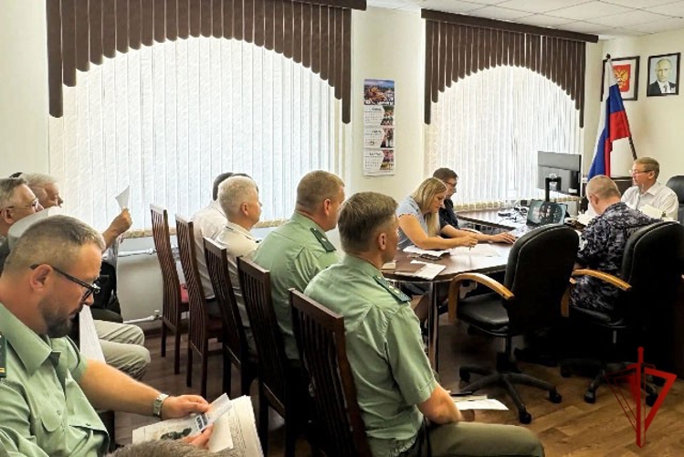 Сотрудники Центра лицензионно-разрешительной работы Управления Росгвардии по Республике Марий Эл приняли участие в совещании по вопросам организации летне-осеннего сезона охоты