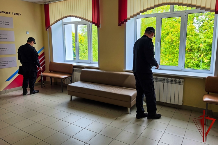 В Марий Эл росгвардейцы обеспечили правопорядок в День знаний