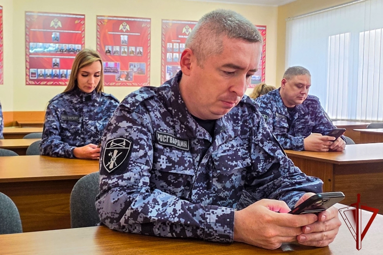 Сотрудники и военнослужащие Управления Росгвардии по Республике Марий Эл реализовали избирательное право посредством дистанционного электронного голосования