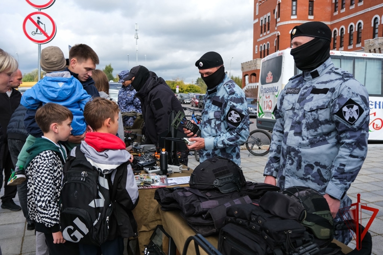 В Марий Эл росгвардейцы провели агитационное мероприятие на празднике ГТО (видео)