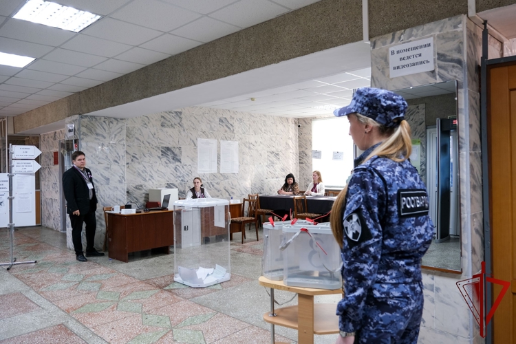 Росгвардейцы в Марий Эл приступили к охране общественного порядка на избирательных участках