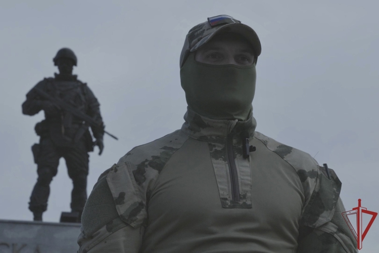 Росгвардейцы в зоне СВО присоединились к памятной акции в День белых журавлей