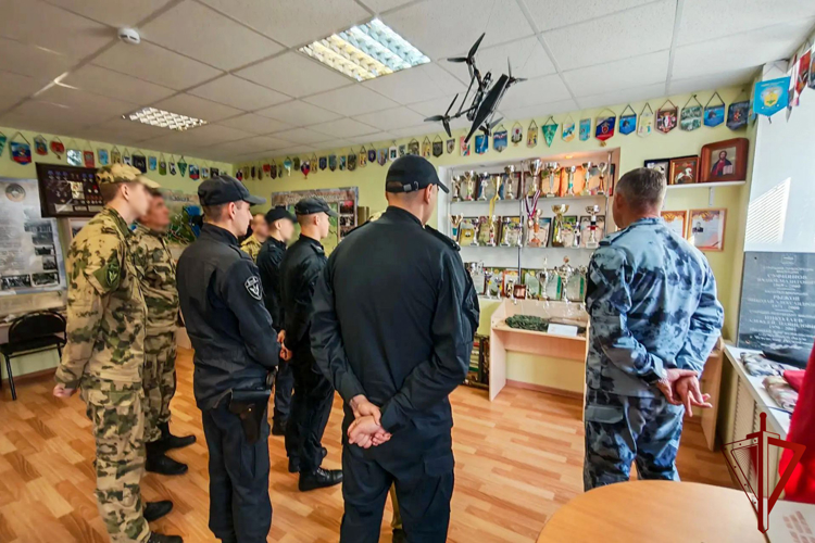 В ОМОН «Таир» Управления Росгвардии по Республике Марий Эл прошёл урок мужества для сотрудников первого года службы