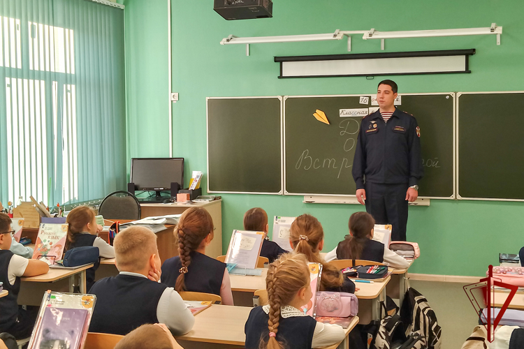 В Марий Эл росгвардеец рассказал школьникам о службе в силовом ведомстве