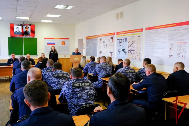 В отделе вневедомственной охраны Росгвардии по Республике Марий Эл состоялось торжественное мероприятие, посвящённое 74-й годовщине образования службы